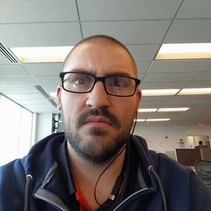 Meet your Posher, Derrick